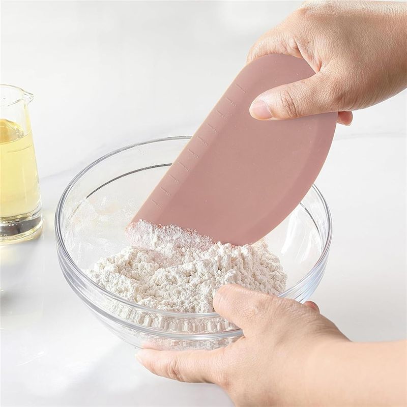Rascador de cuenco de AEE2-Sil - Dough Scraper Curved reseña y precio
